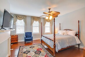 1 Mi to Dtwn: Townhome w/ Patio in Baltimore!