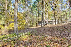 Lake Palestine Cabin Getaway on 1 Acre!