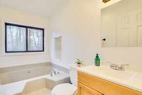 Ski, Hike, Swim & More: Pocono Farms Family Home