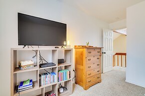 Ski, Hike, Swim & More: Pocono Farms Family Home