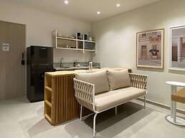 w Pristine 2BR w Lovely Terrace in CTG