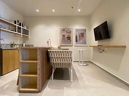 w Pristine 2BR w Lovely Terrace in CTG