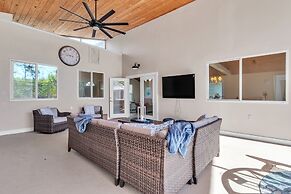 Tropical Oasis With Private Screened Hot Tub 2 Bedroom Home