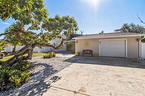 Tropical Oasis With Private Screened Hot Tub 2 Bedroom Home