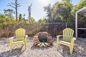 Tropical Oasis With Private Screened Hot Tub 2 Bedroom Home