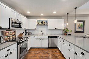 Old Town Escape w/ King Bed, Dog-friendly