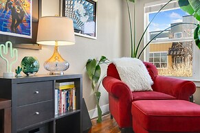 Old Town Escape w/ King Bed, Dog-friendly