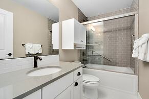 Old Town Escape w/ King Bed, Dog-friendly