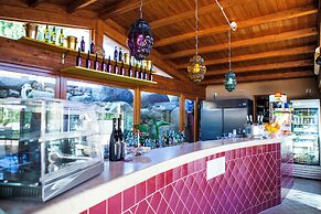 Residence with pool in Campulongu