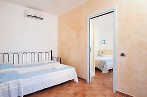 Residence with pool in Campulongu