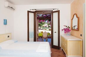 Residence with pool in Campulongu