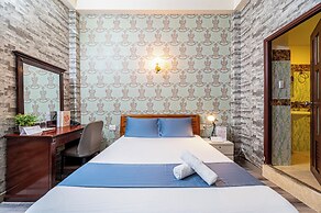 Hoàng Long Hotel By Cozrum