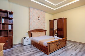 Hoàng Long Hotel By Cozrum