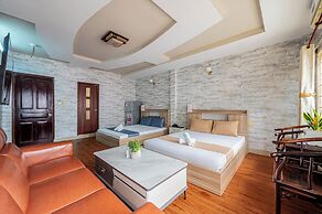 Hoàng Long Hotel By Cozrum