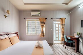 Hoàng Long Hotel By Cozrum