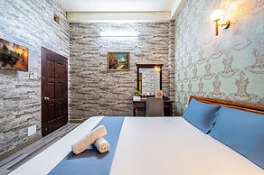 Hoàng Long Hotel By Cozrum