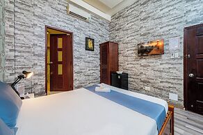 Hoàng Long Hotel By Cozrum