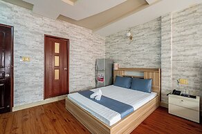 Hoàng Long Hotel By Cozrum