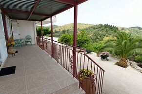 Aoria Traditional House With Stuning Mountain View