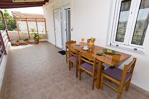 Aoria Traditional House With Stuning Mountain View