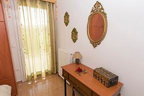 Ortaki Traditional House