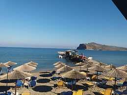 Litinas Beachfront Apartment