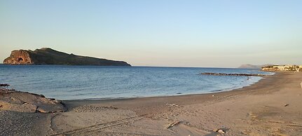 Litinas Beachfront Apartment