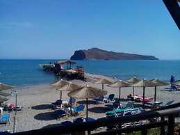 Litinas Beachfront Apartment