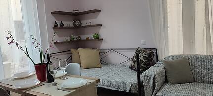 Litinas Beachfront Apartment