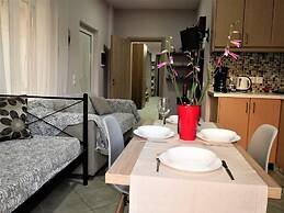 Litinas Beachfront Apartment