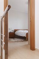 Villa Cook With Pool and Terraces With sea Views