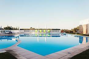 Villa Cook With Pool and Terraces With sea Views