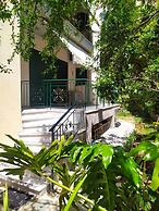 Marousi Comfy Apartment With Balcony