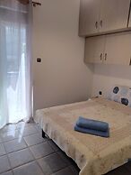 Marousi Comfy Apartment With Balcony