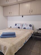 Marousi Comfy Apartment With Balcony