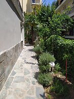 Marousi Comfy Apartment With Balcony