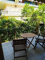 Marousi Comfy Apartment With Balcony