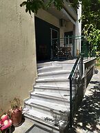 Marousi Comfy Apartment With Balcony