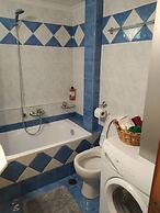 Marousi Comfy Apartment With Balcony