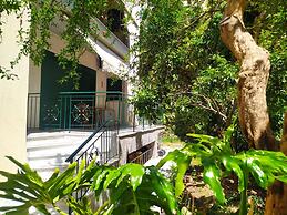 Marousi Comfy Apartment With Balcony