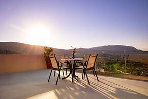 Iconic Villa With Private Pool and sea View