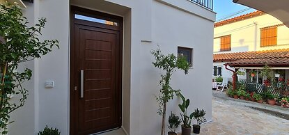 Sappho 3-bedroom House