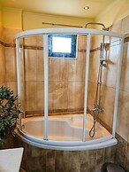 Villa Aitheras With sea Views and Garden