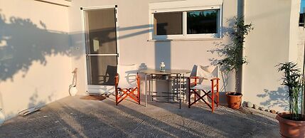 Peaceful Private Cottage Retreat in Countryside