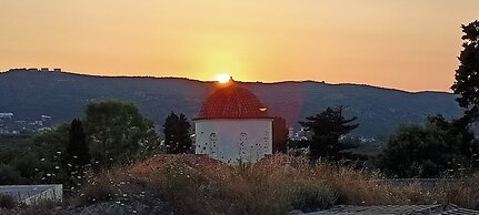 Peaceful Private Cottage Retreat in Countryside