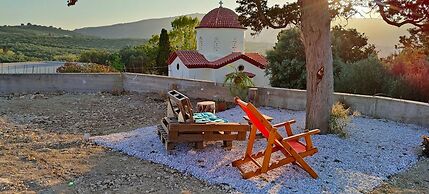 Peaceful Private Cottage Retreat in Countryside
