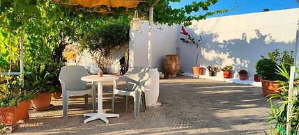 Peaceful Private Cottage Retreat in Countryside