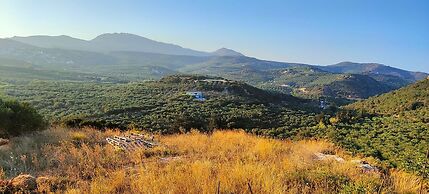 Peaceful Private Cottage Retreat in Countryside