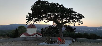 Peaceful Private Cottage Retreat in Countryside