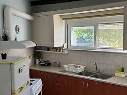 Peaceful Private Cottage Retreat in Countryside